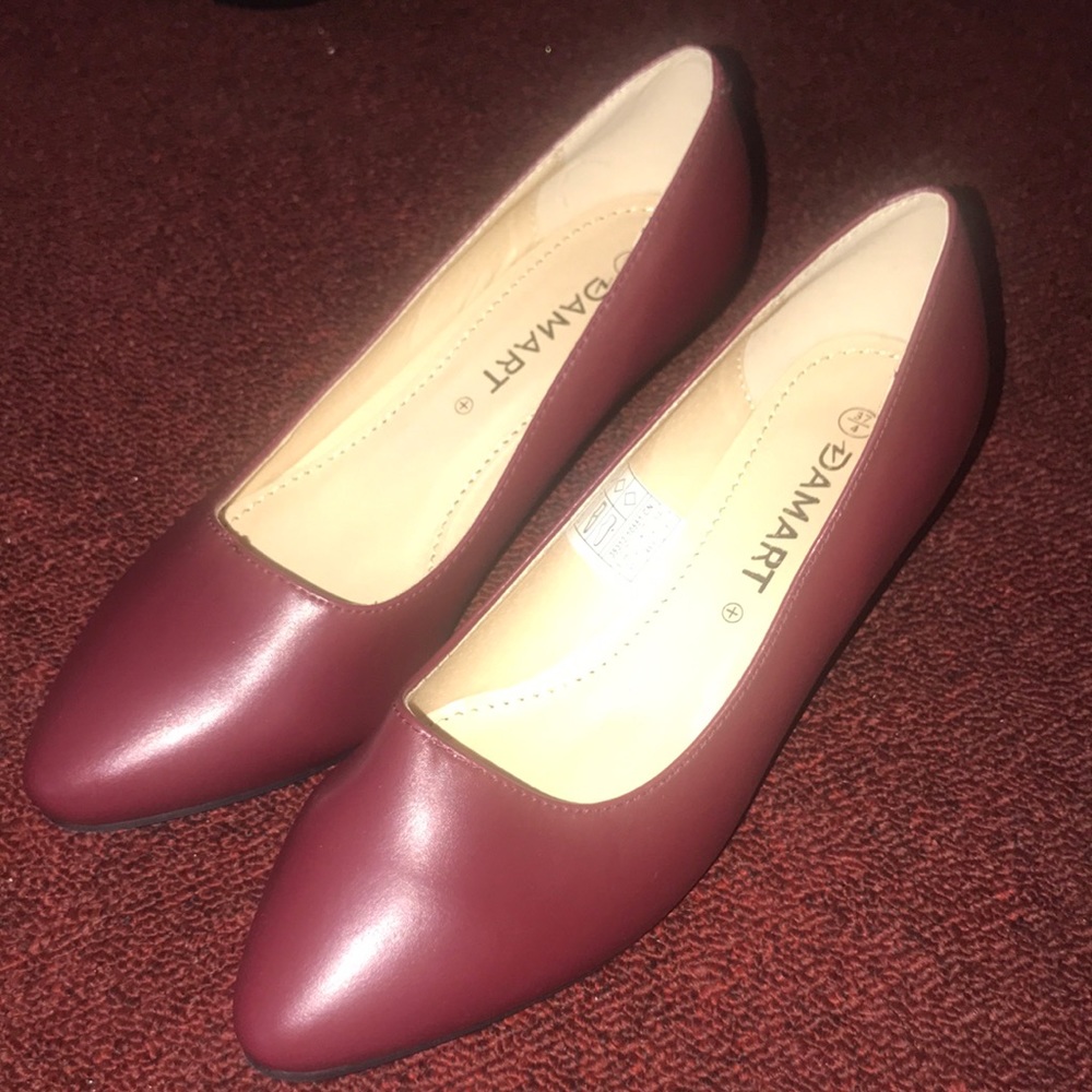 Untouched never worn classy heels size 4-5